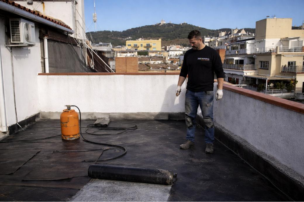 Impermeabilización de terraza en vivienda durante una reforma en la Costa Brava