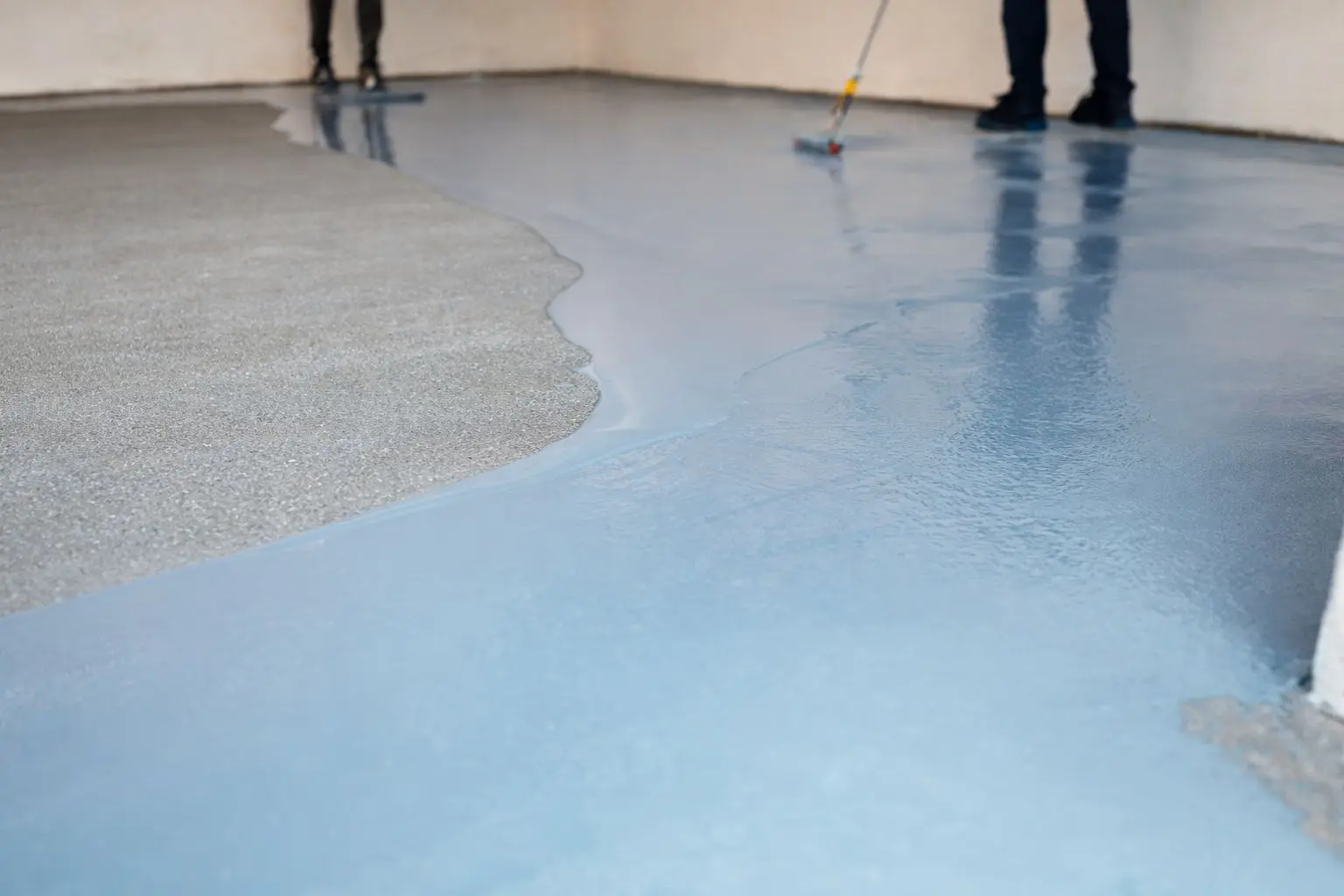 Aplicación de impermeabilización con resina